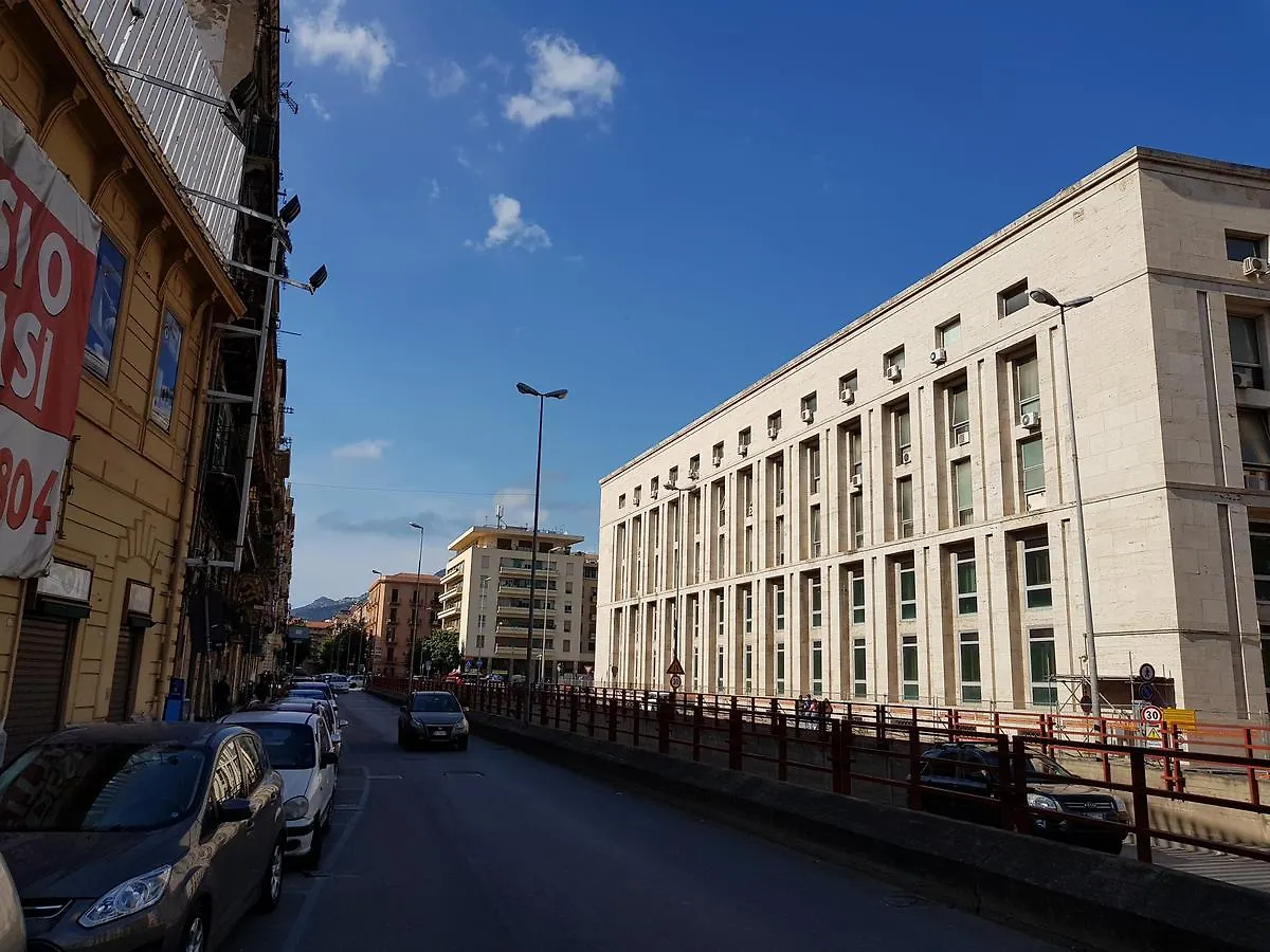 مبيت وإفطار باليرمو Porta Guccia